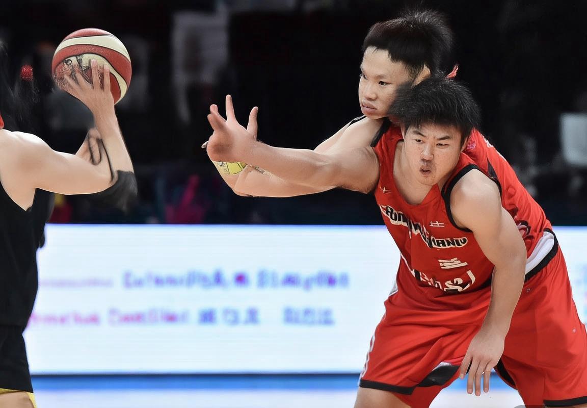 CBA经典对决回顾：广厦VS福建，激情碰撞与转折时刻(图3)