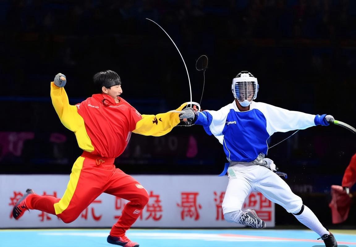 2021年CBA广东VS四川巅峰对决：激情与智慧交织的篮球盛宴(图3)