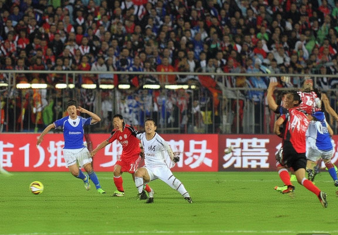 2012鲁恒巅峰对决：中超足球史上的经典战役